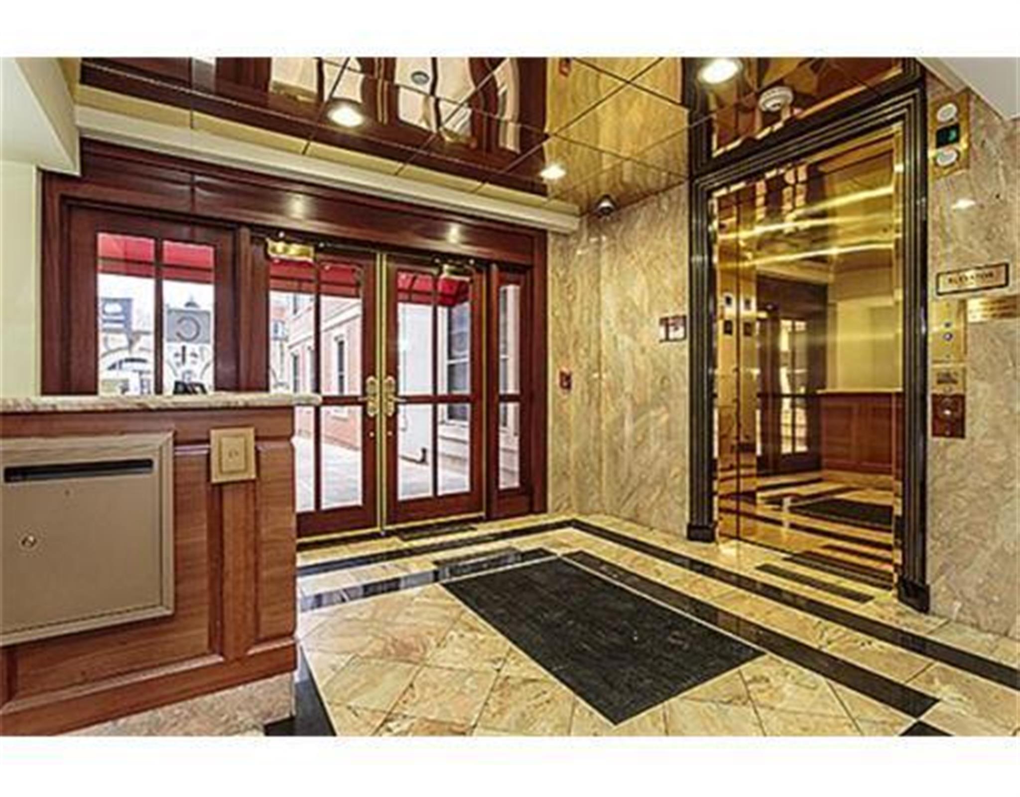 2440 Massachusetts Ave, North Cambridge