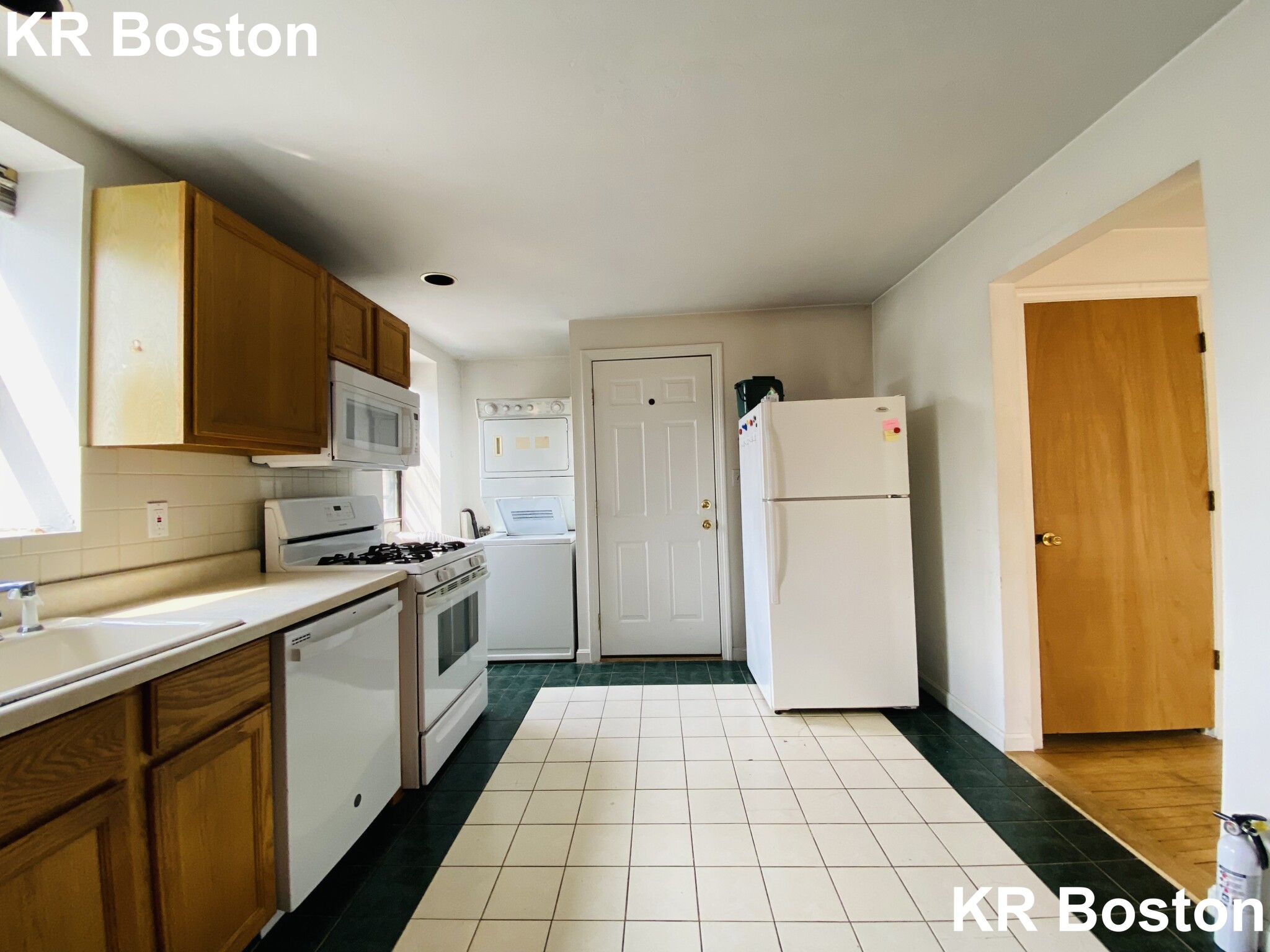 2036 Massachusetts Ave, Porter Square