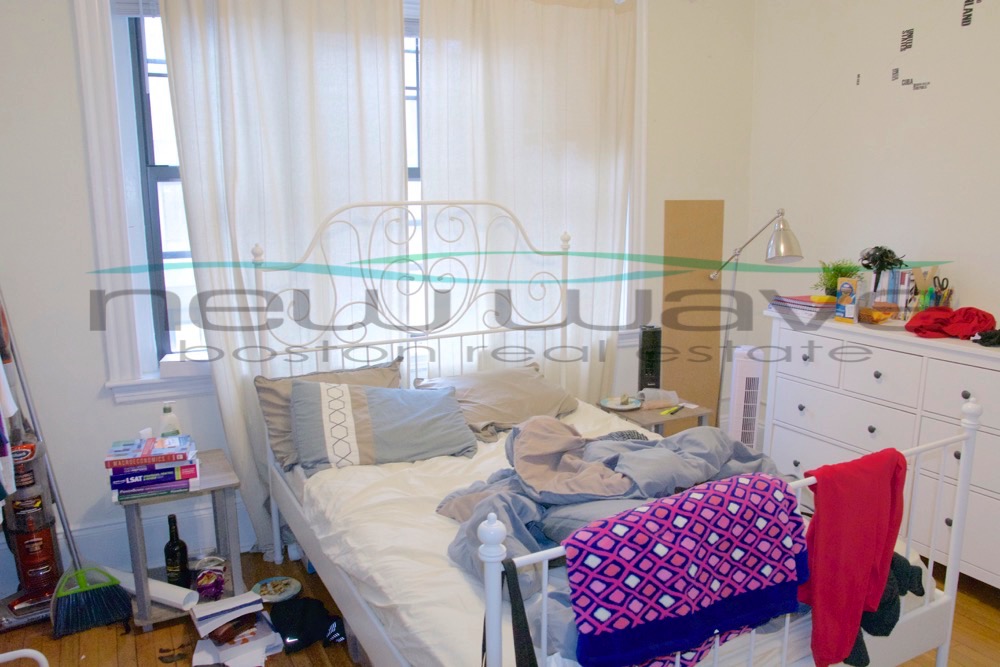 204 Hemenway, Fenway