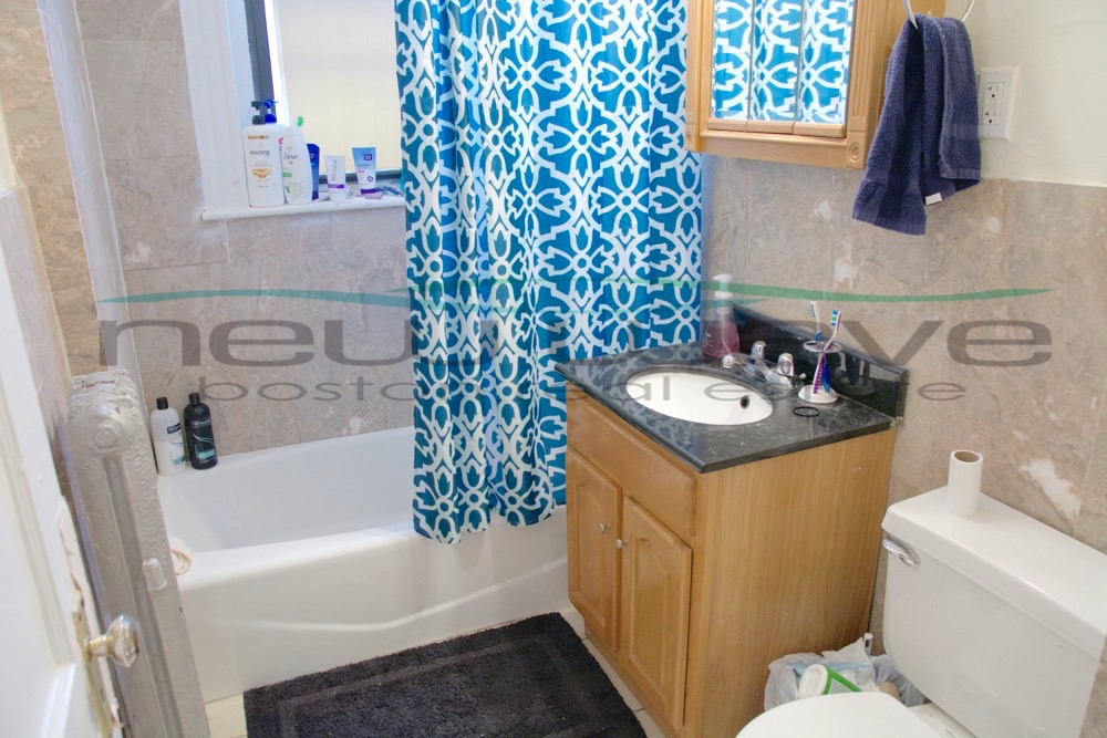 204 Hemenway, Fenway