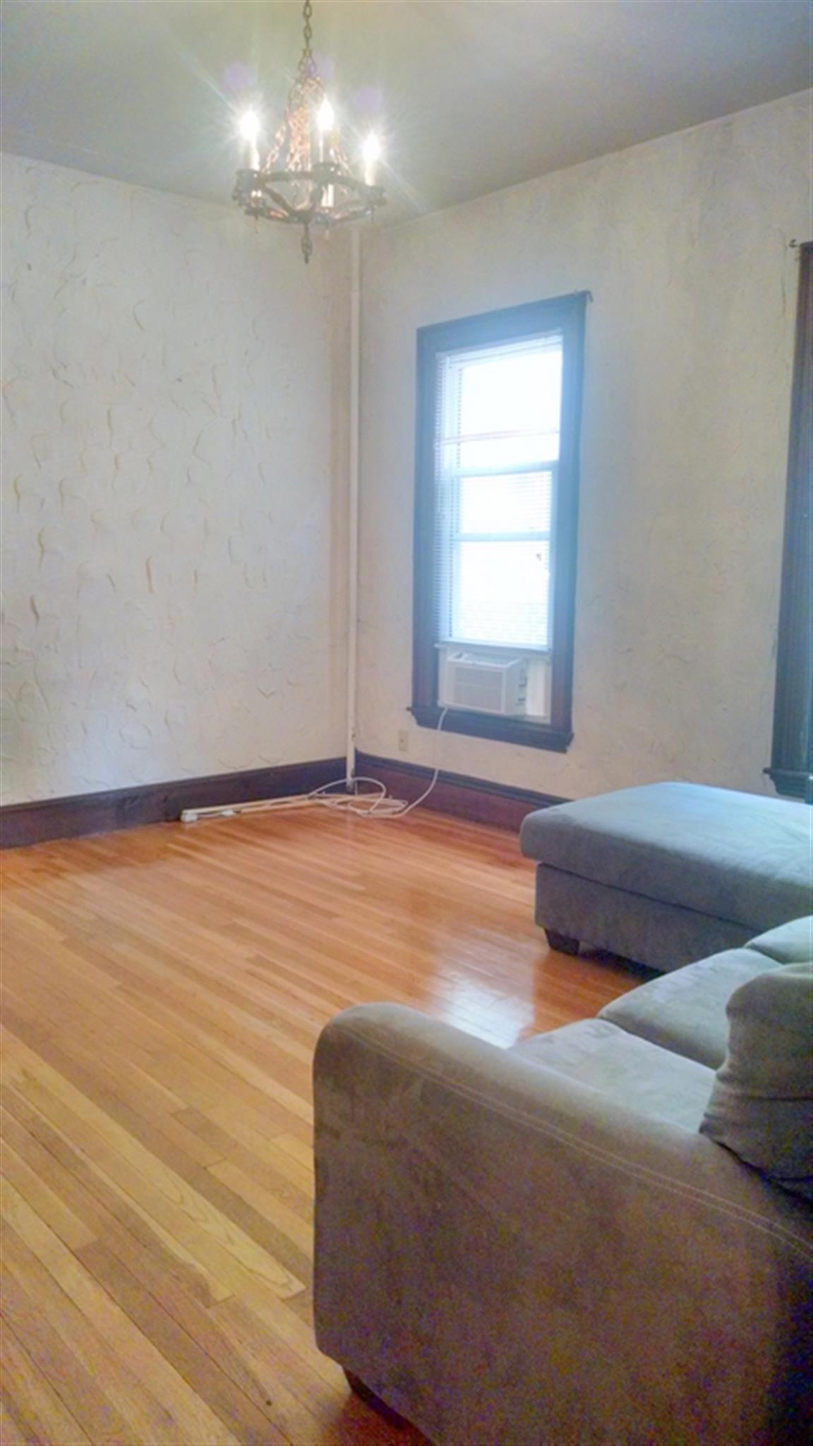 74 Dover St, Davis Square