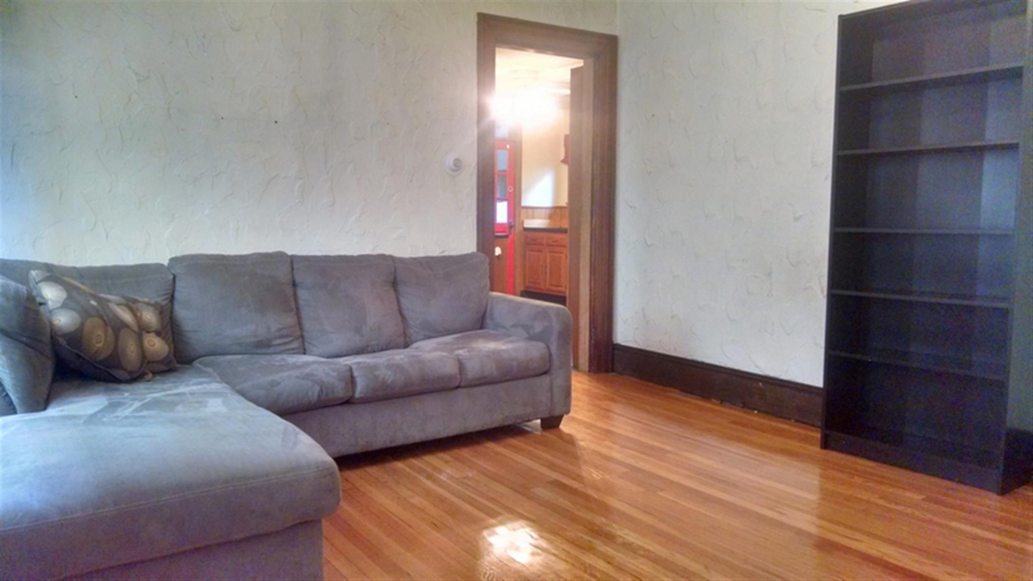 74 Dover St, Davis Square