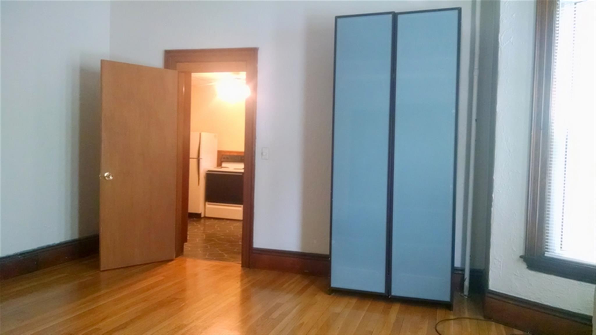 74 Dover St, Davis Square