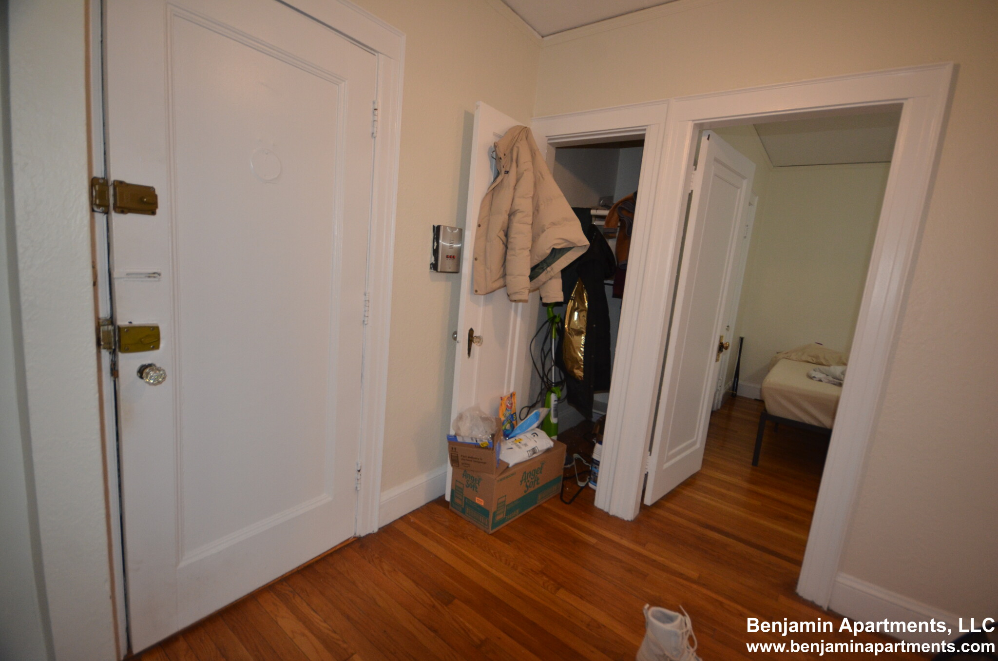 2045 Commonwealth Ave, Brighton