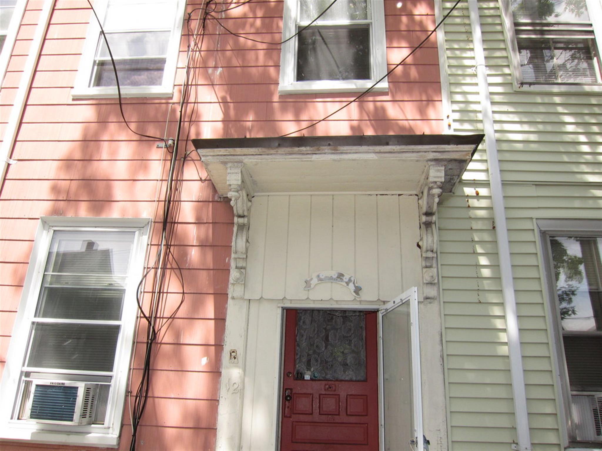 12 Evergreen Sq, Porter Square