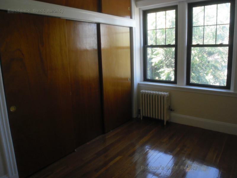 185 Chestnut Hill Ave, Brighton