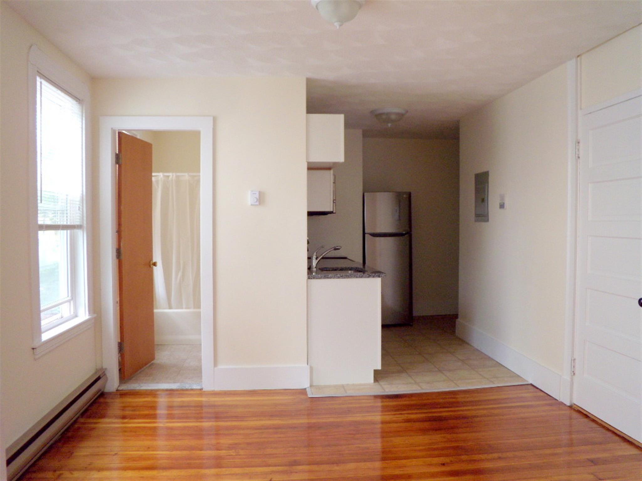 14 Garrison Ave, Teele Square