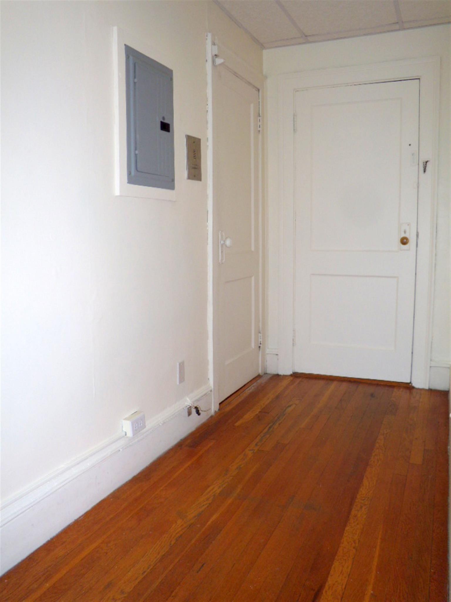 36 College Ave, Davis Square