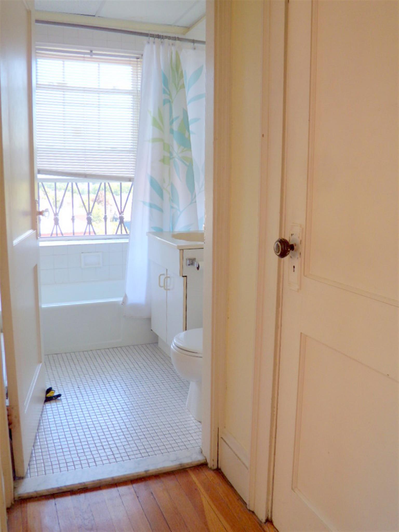 36 College Ave, Davis Square