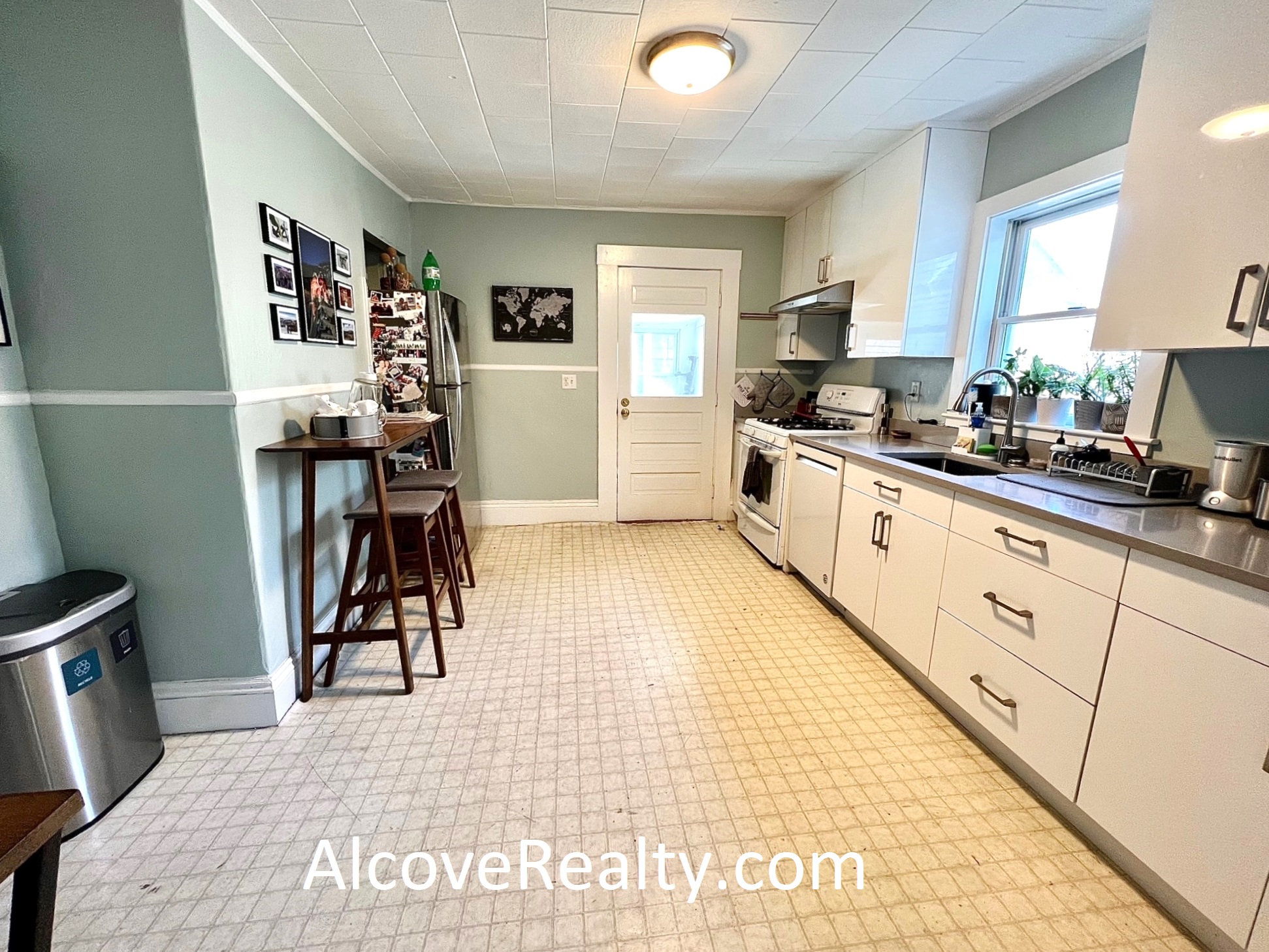 67 Willow Ave, Davis Square