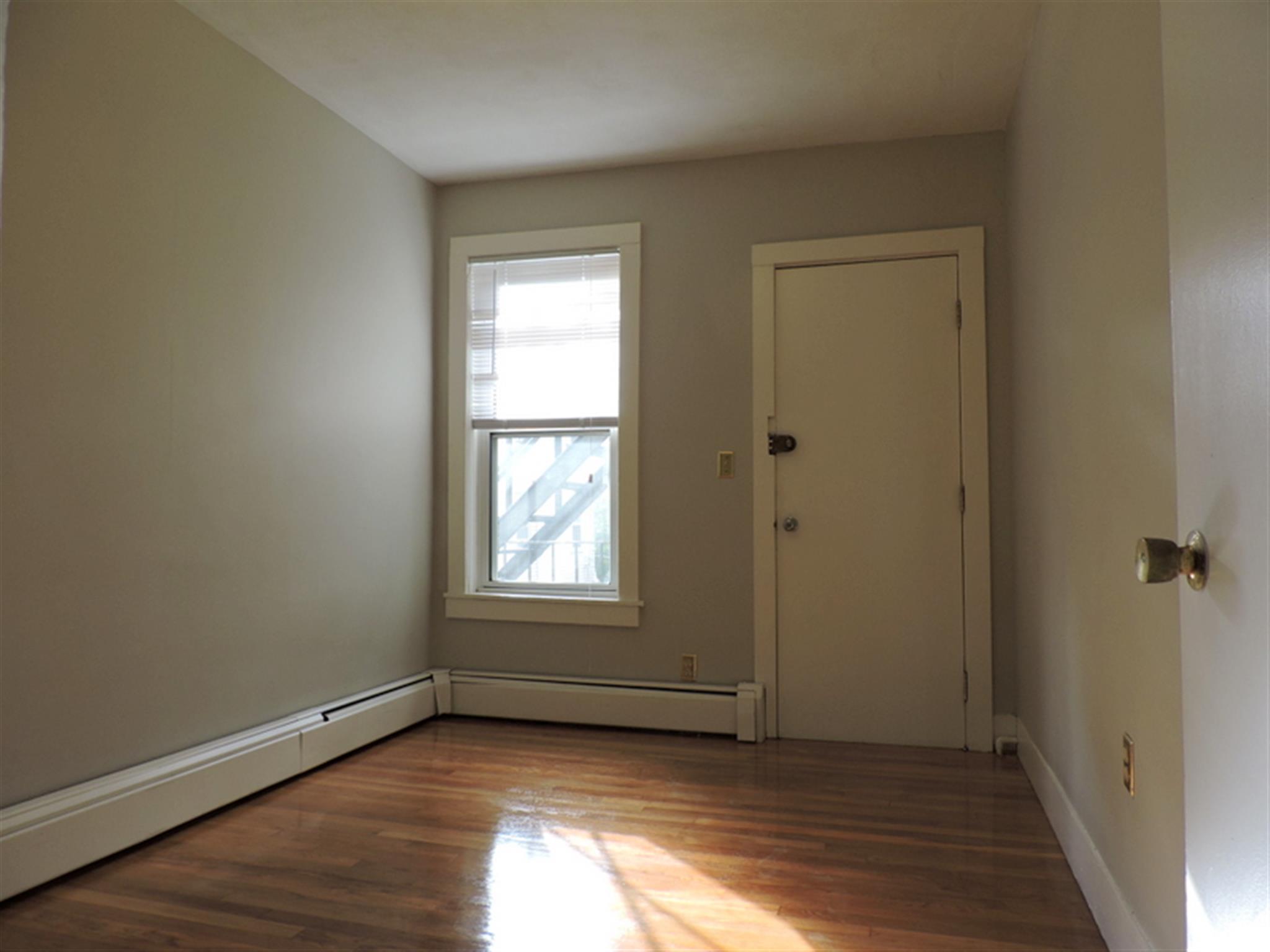 25 Elmer St, Riverside