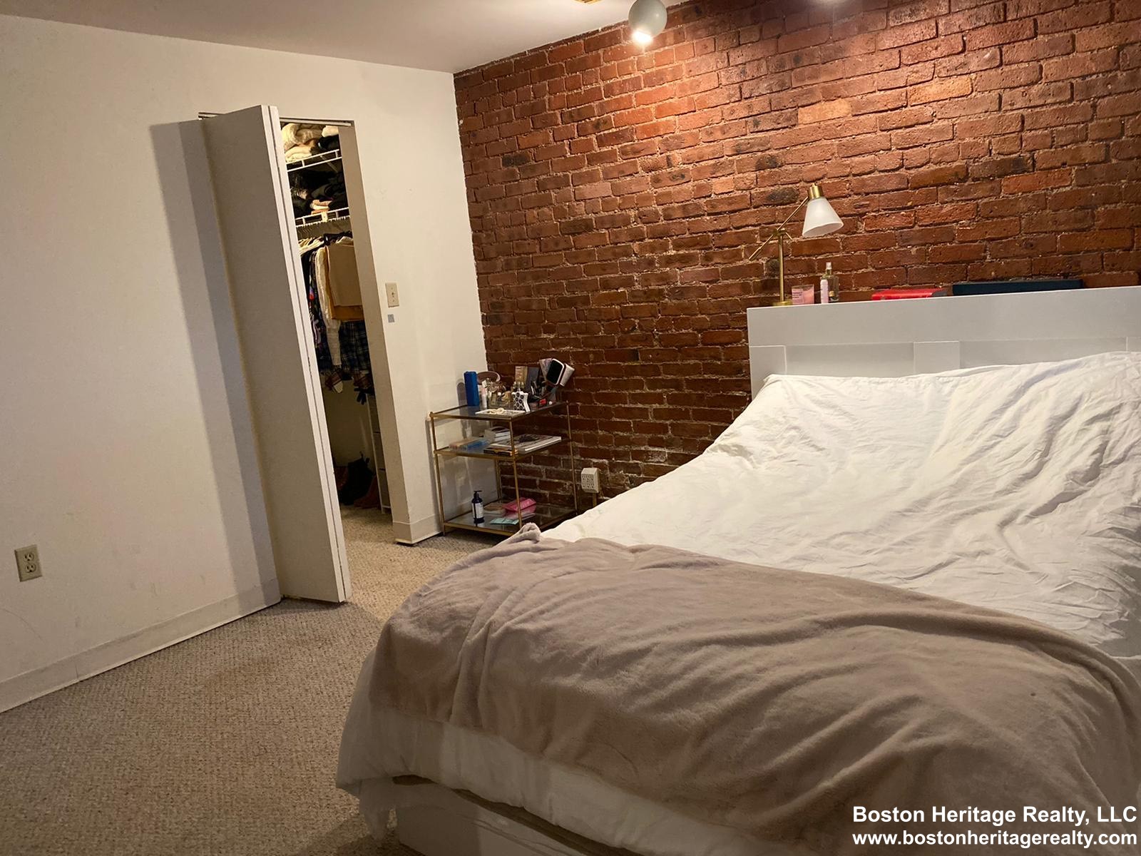 84 Gainsborough St, Fenway