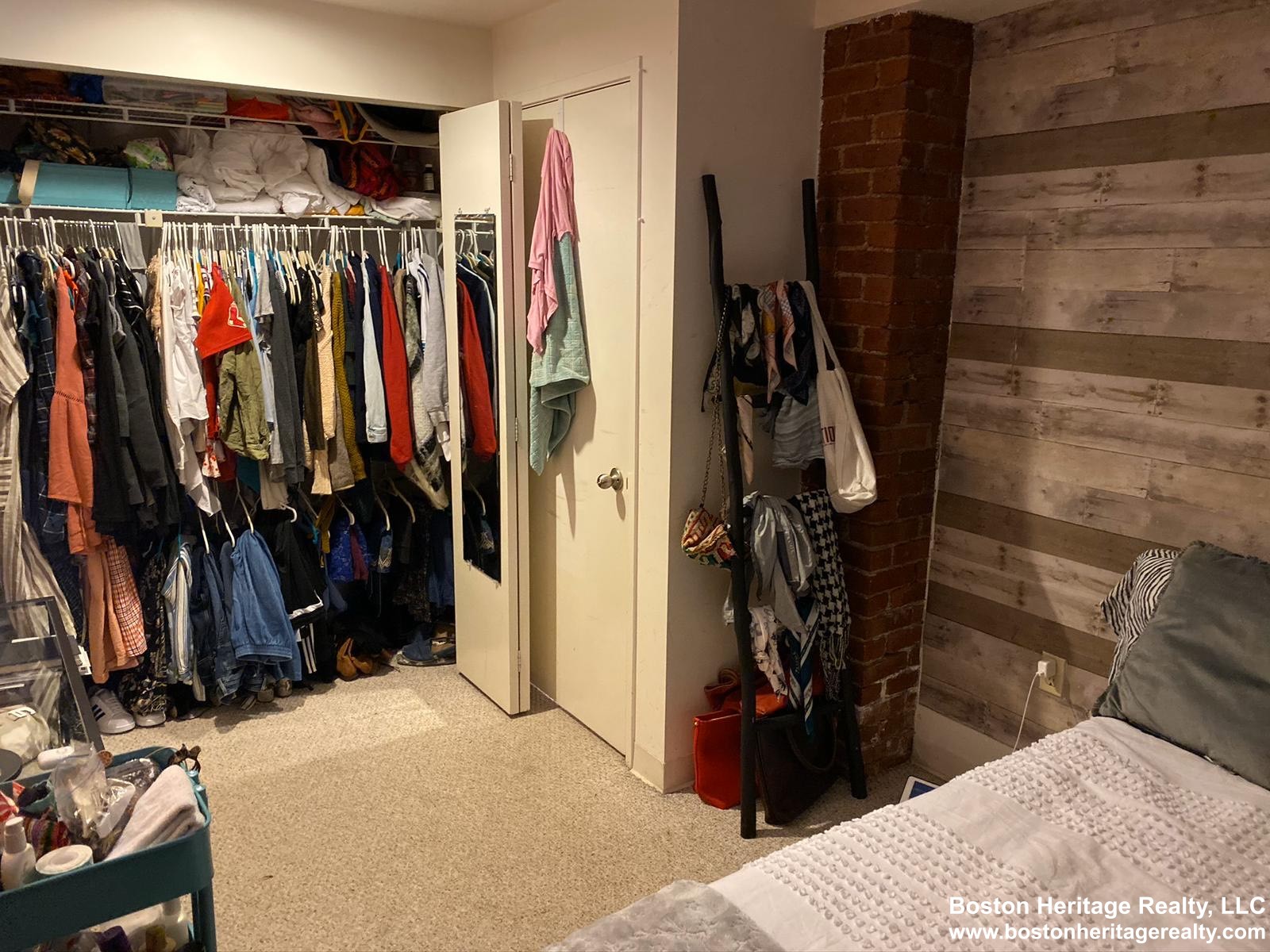 84 Gainsborough St, Fenway