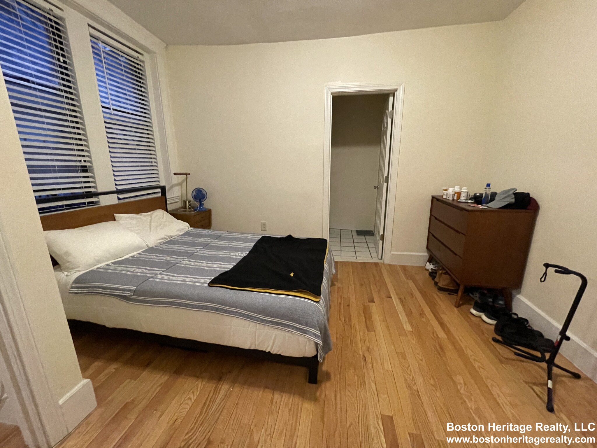 54 Burbank St, Fenway