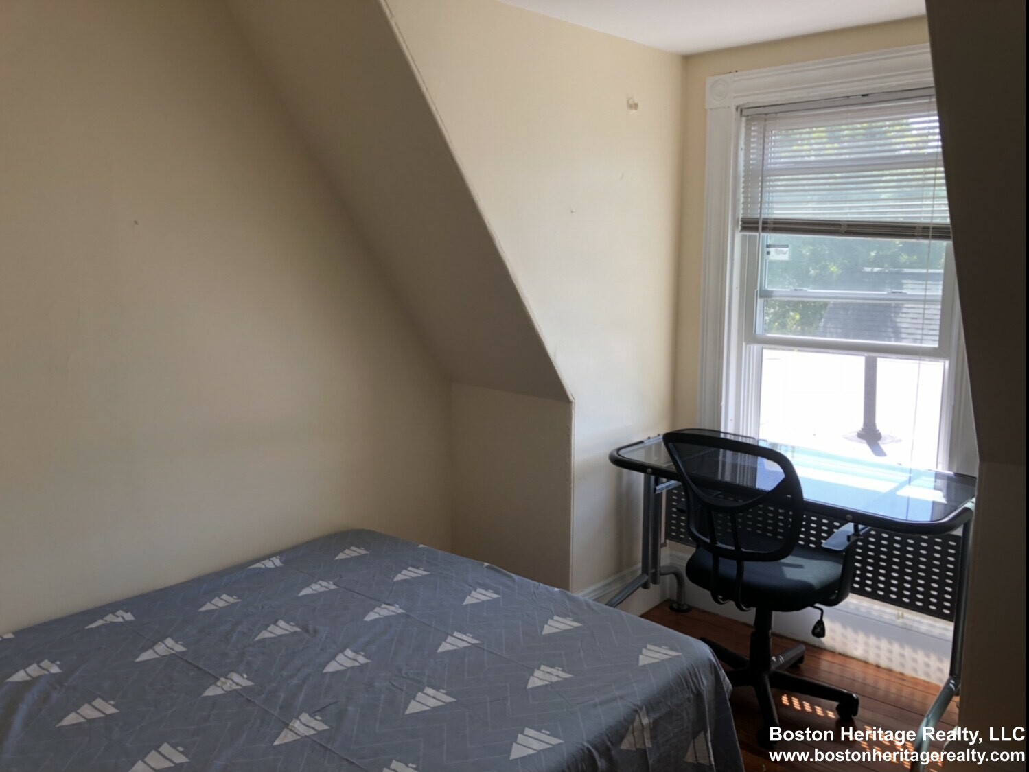 5 Kendall St, Brookline Hills