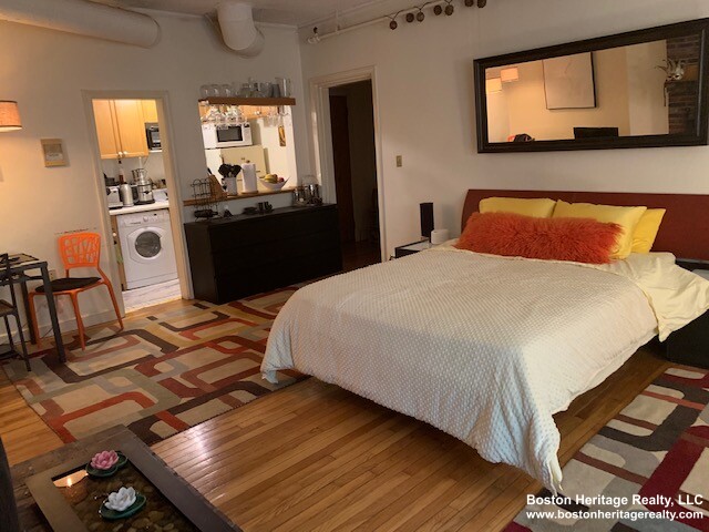 240 Marlborough St, Back Bay