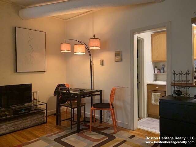 240 Marlborough St, Back Bay