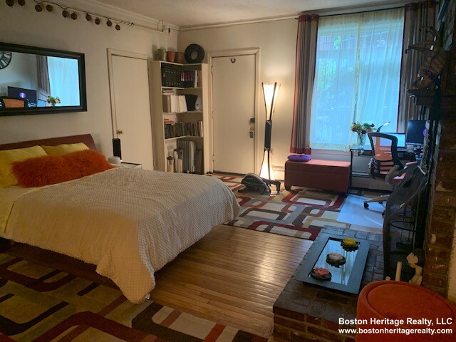 240 Marlborough St, Back Bay