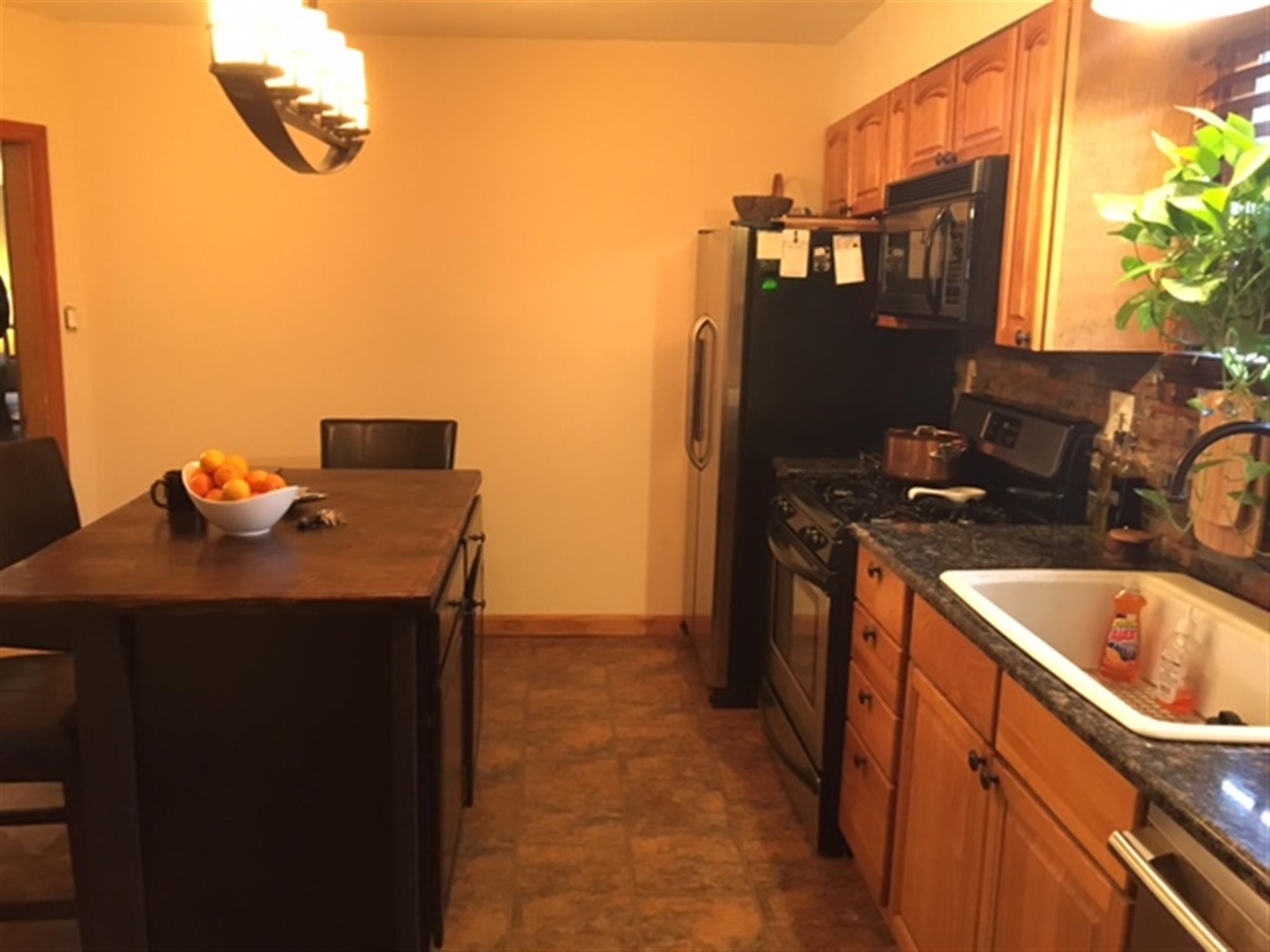 10 Winchester Ct, Medford