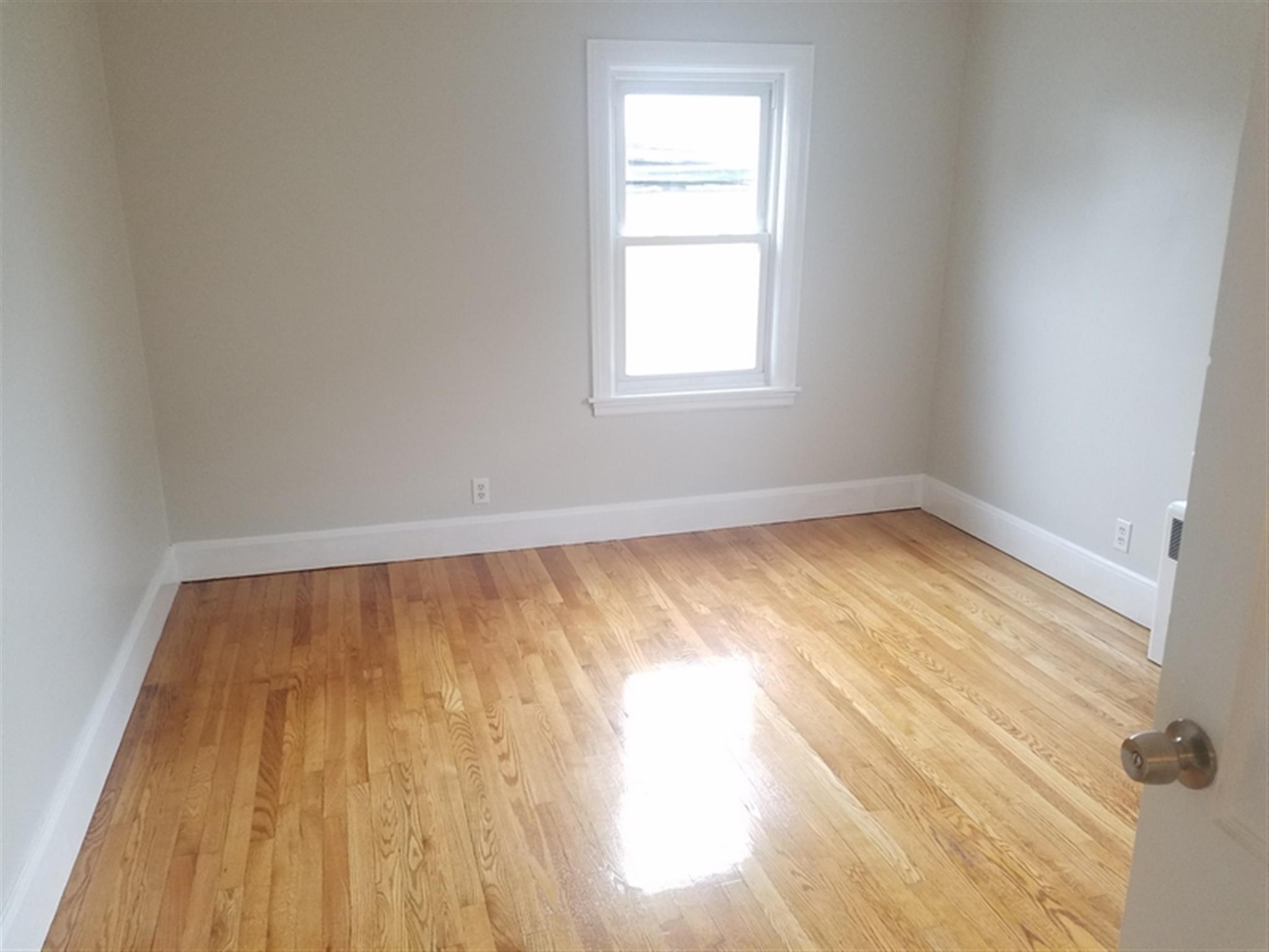 8 Fiske Ave, Magoun Square