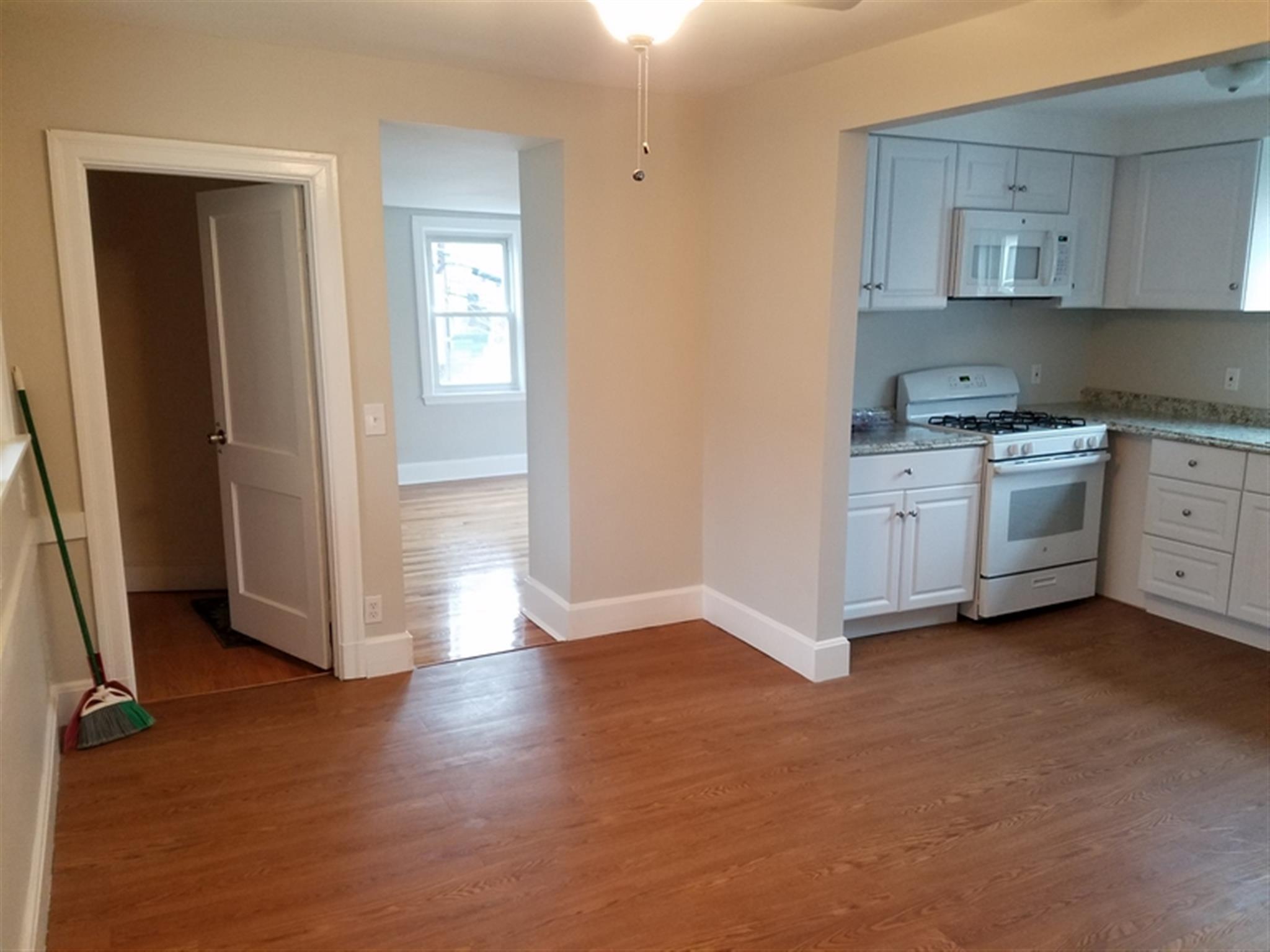 8 Fiske Ave, Magoun Square