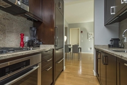 400 Stuart St, Back Bay