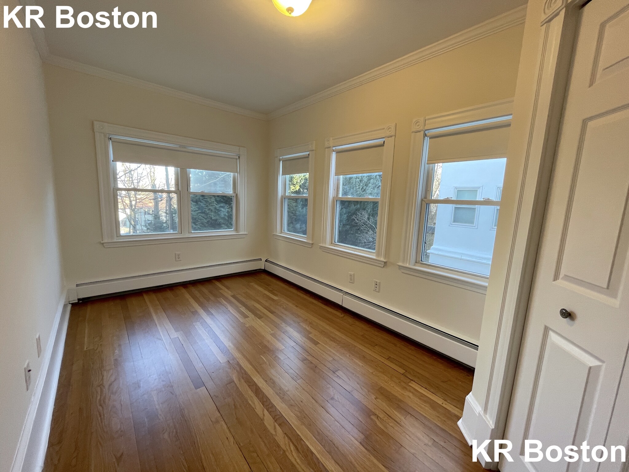 21 Fairbanks St, Brookline Hills