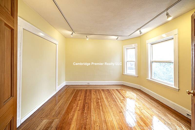 21 Lovell St, Teele Square