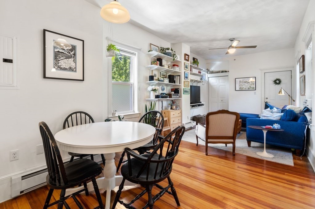21 Wall St, Medford Street / The Neck