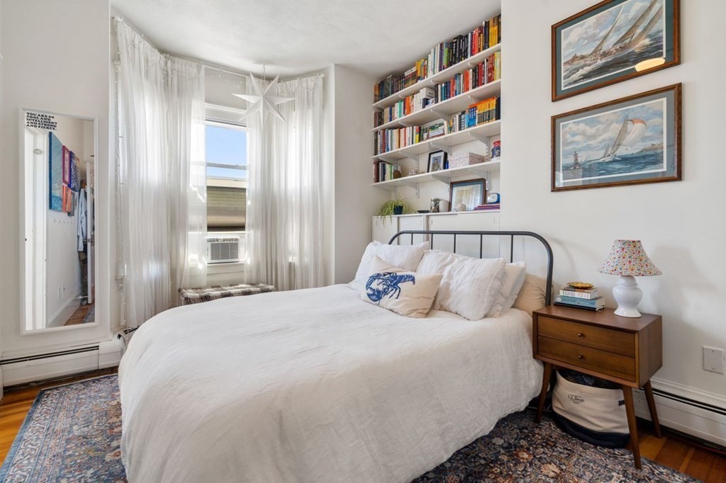 21 Wall St, Medford Street / The Neck
