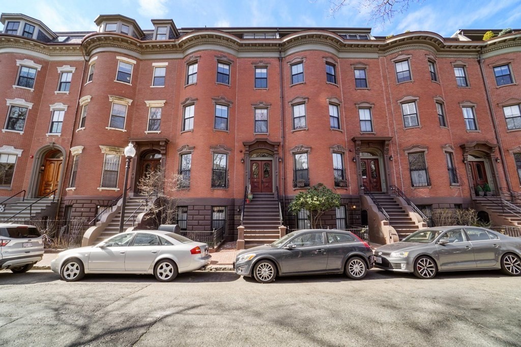 21 Worcester Sq, South End