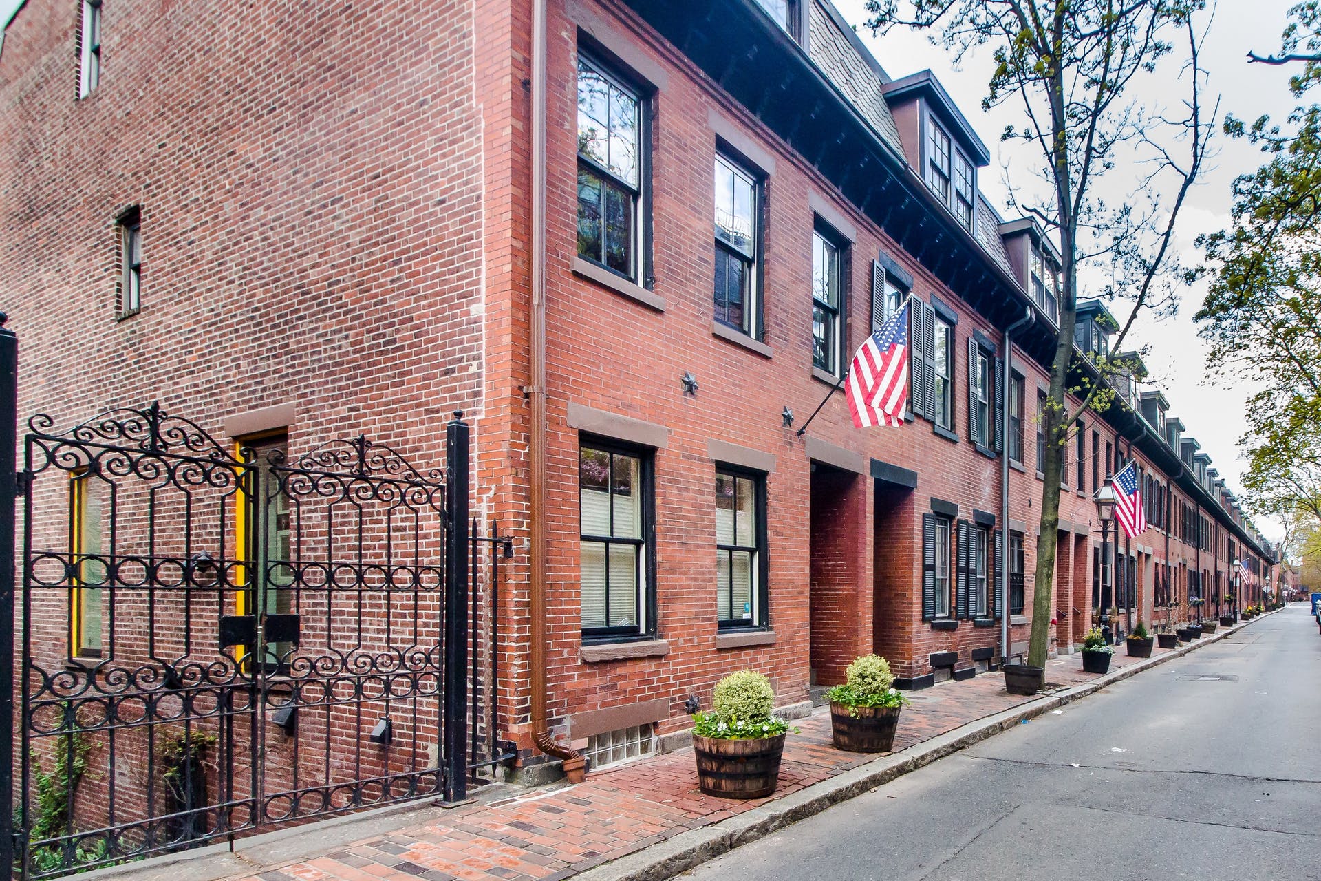 1 Lawrence St, South End