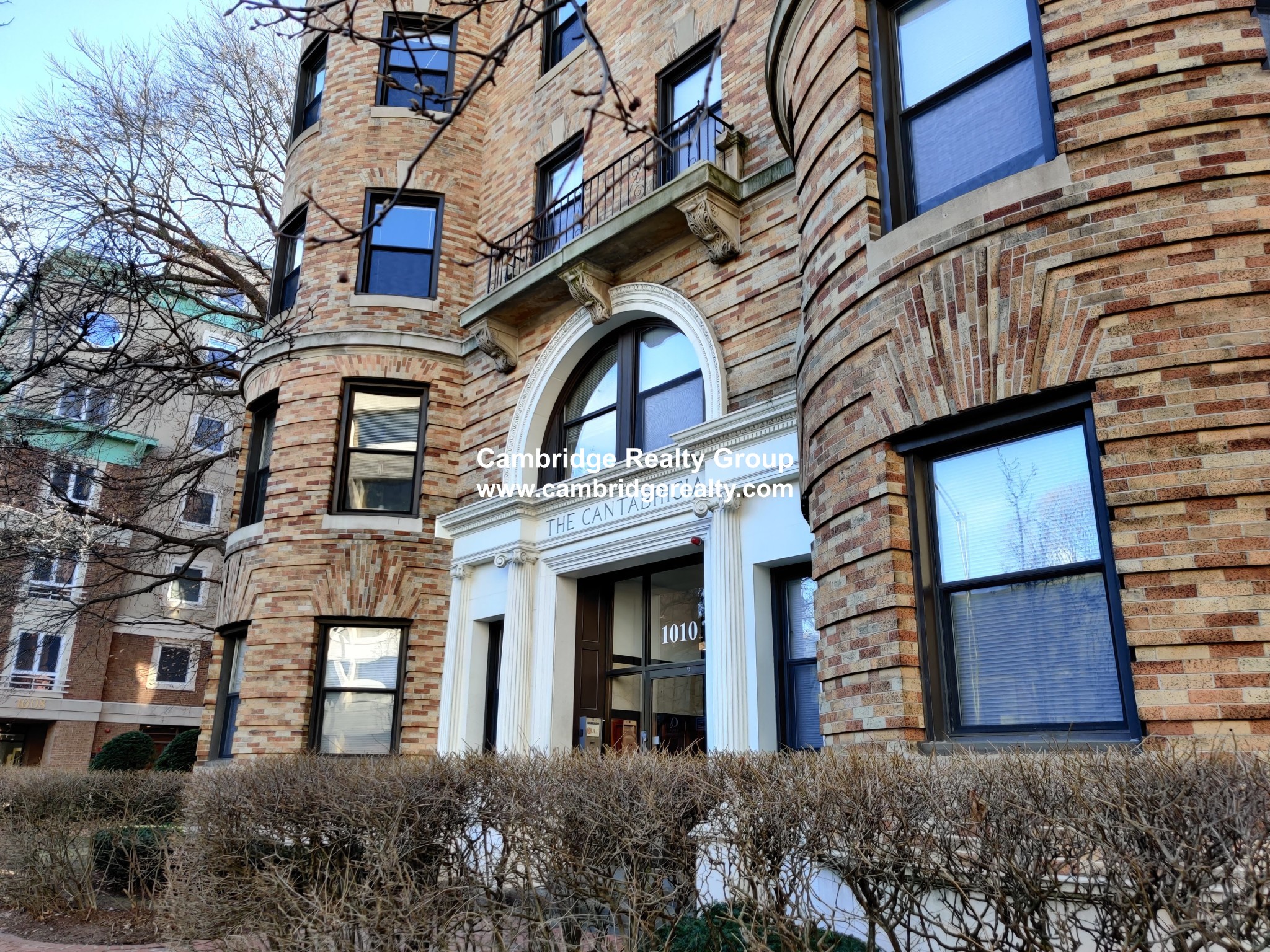 1010 Massachusetts Ave, Riverside