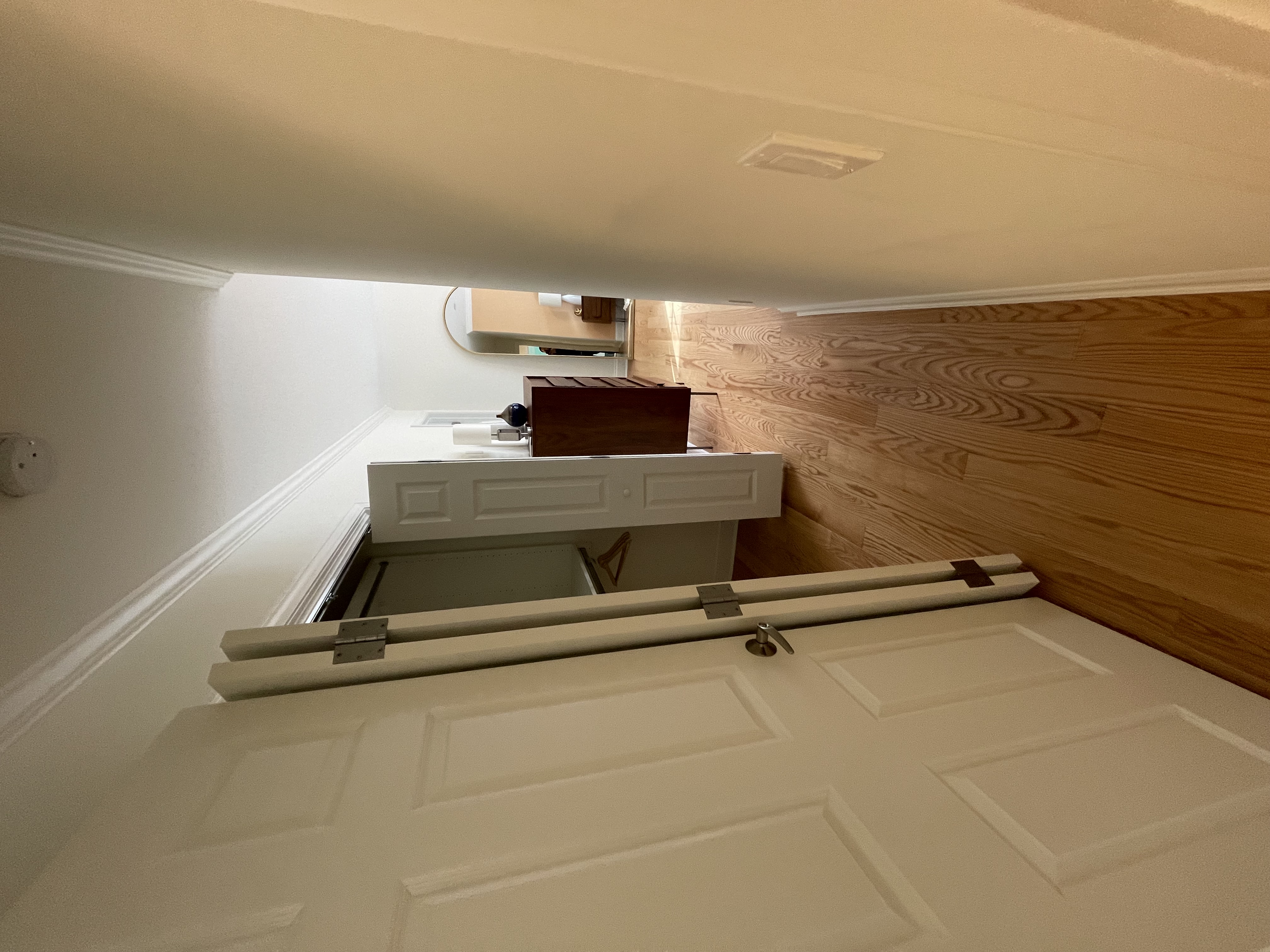 11 Thornton Rd, Chestnut Hill