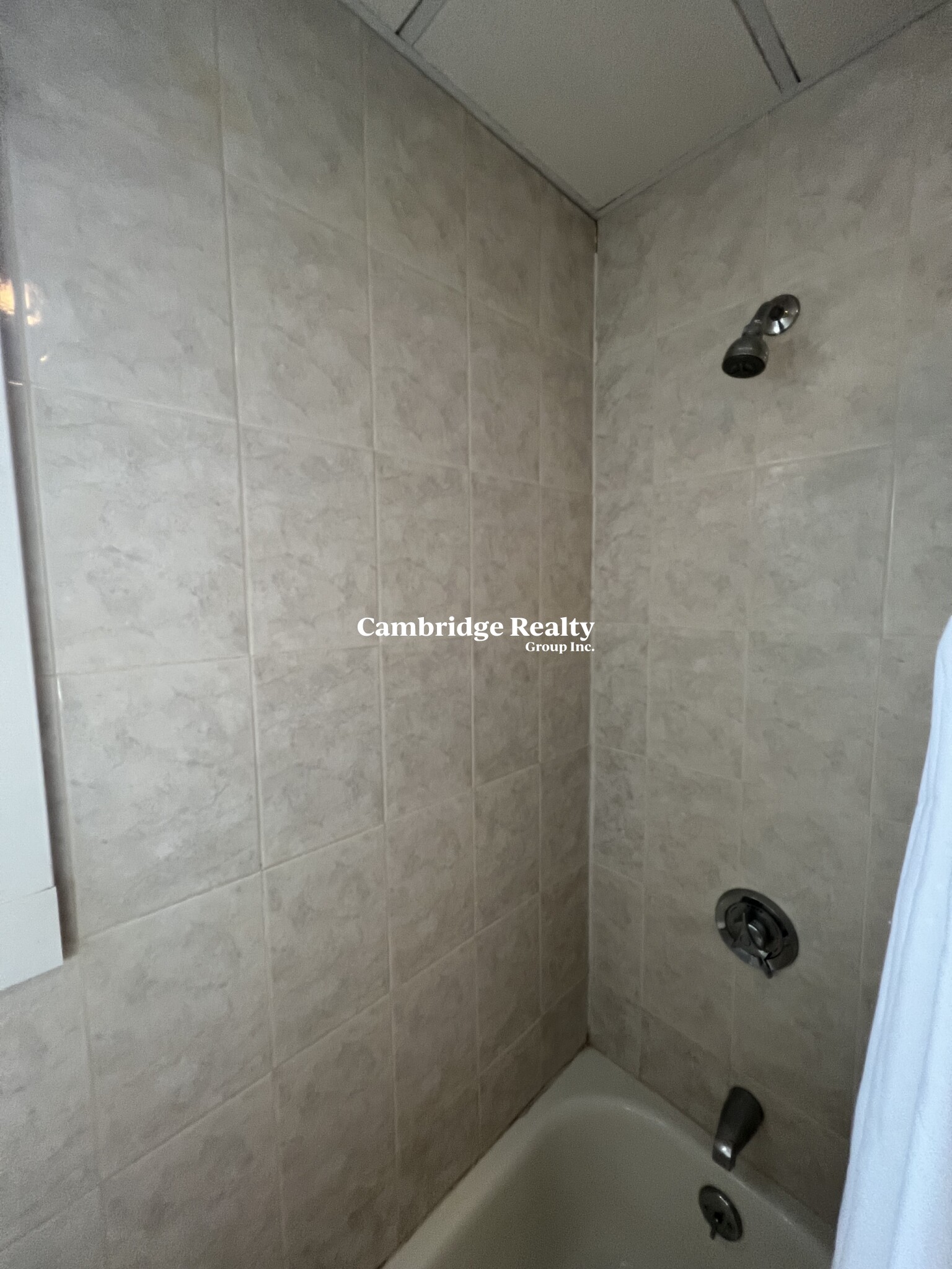 39 Adrian St, Ward Two