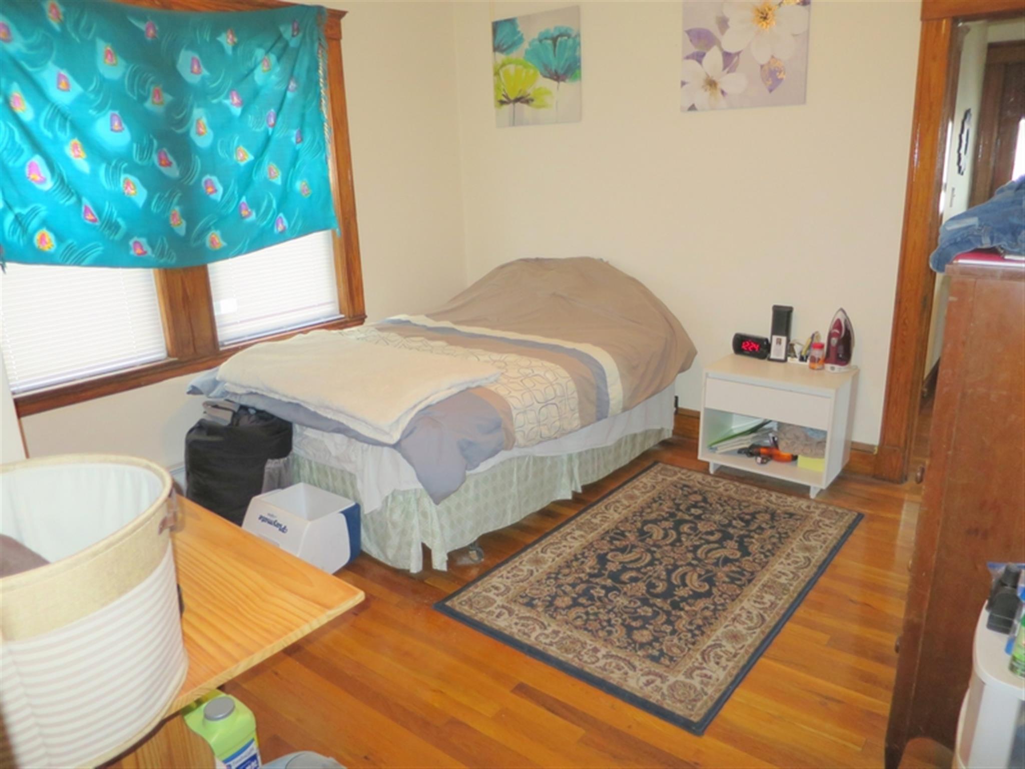 4 Edgar Ct, Magoun Square