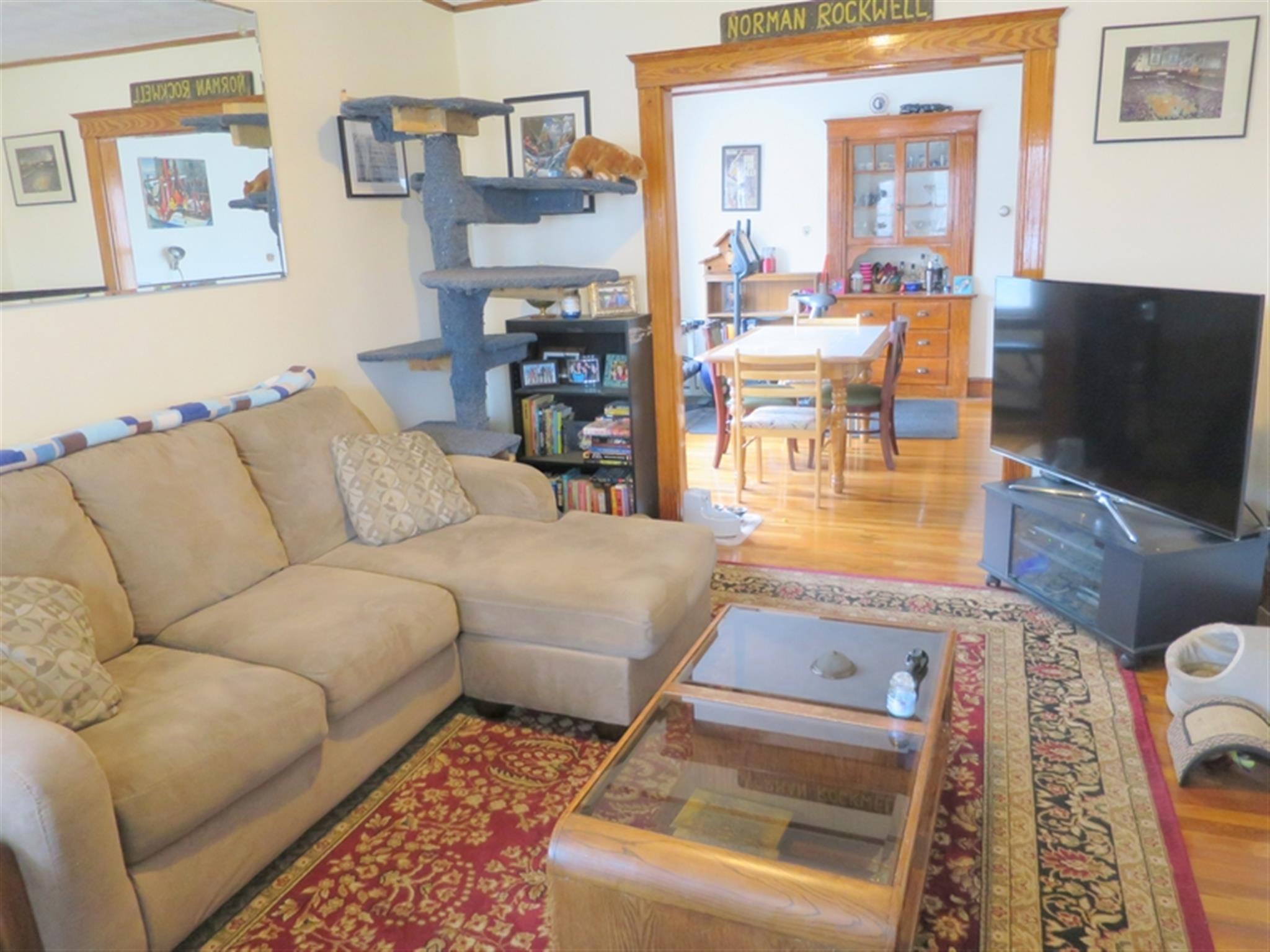 4 Edgar Ct, Magoun Square