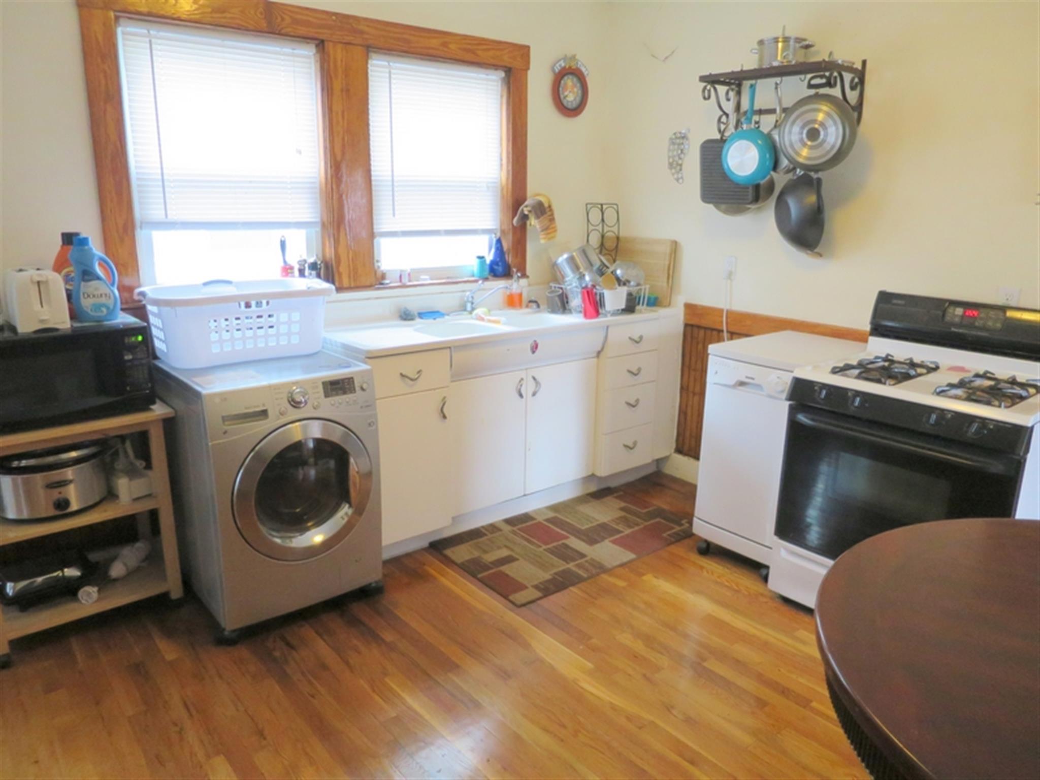 4 Edgar Ct, Magoun Square