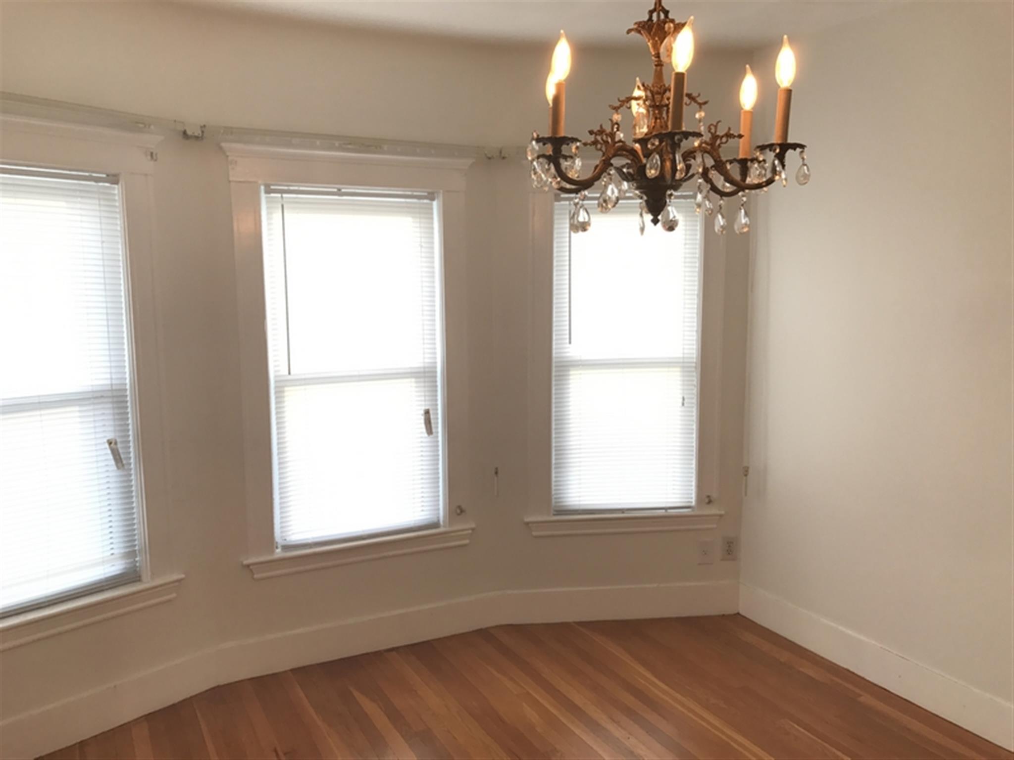 83 Adams St, Medford