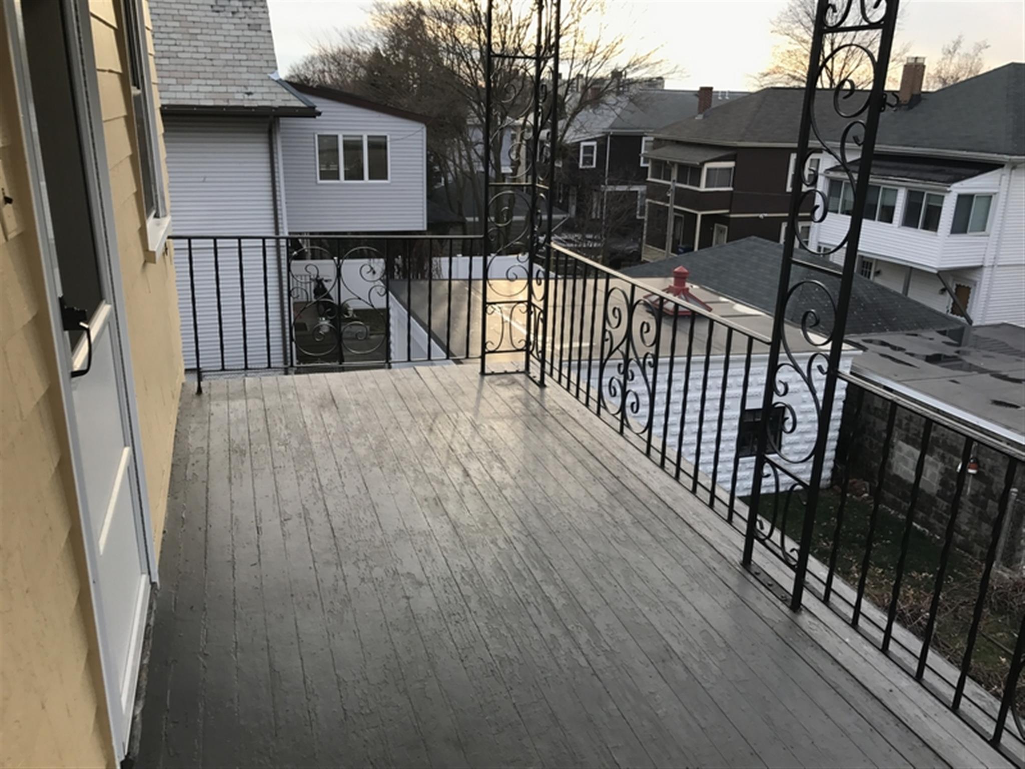 83 Adams St, Medford