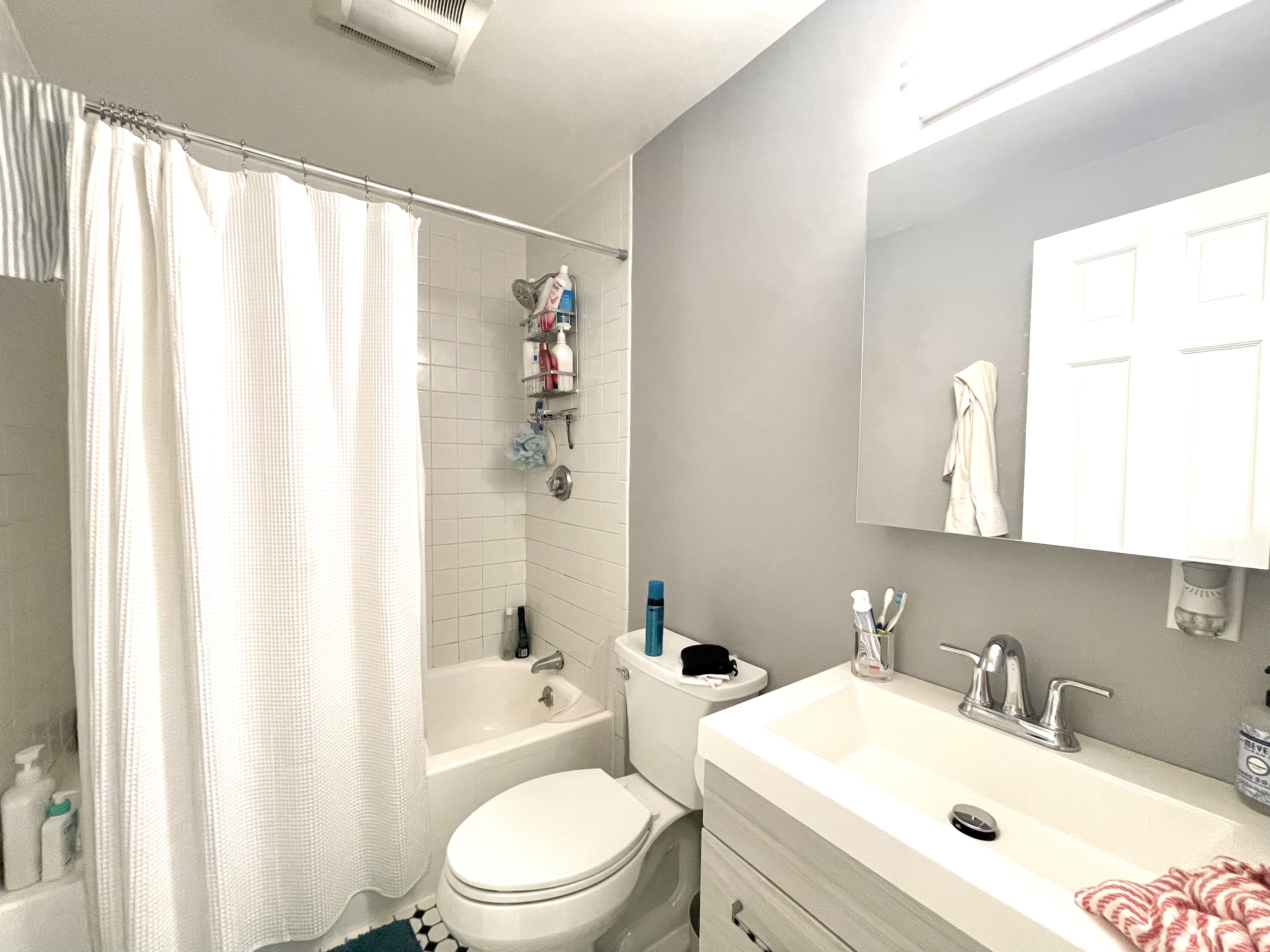 525 3rd St, South Boston