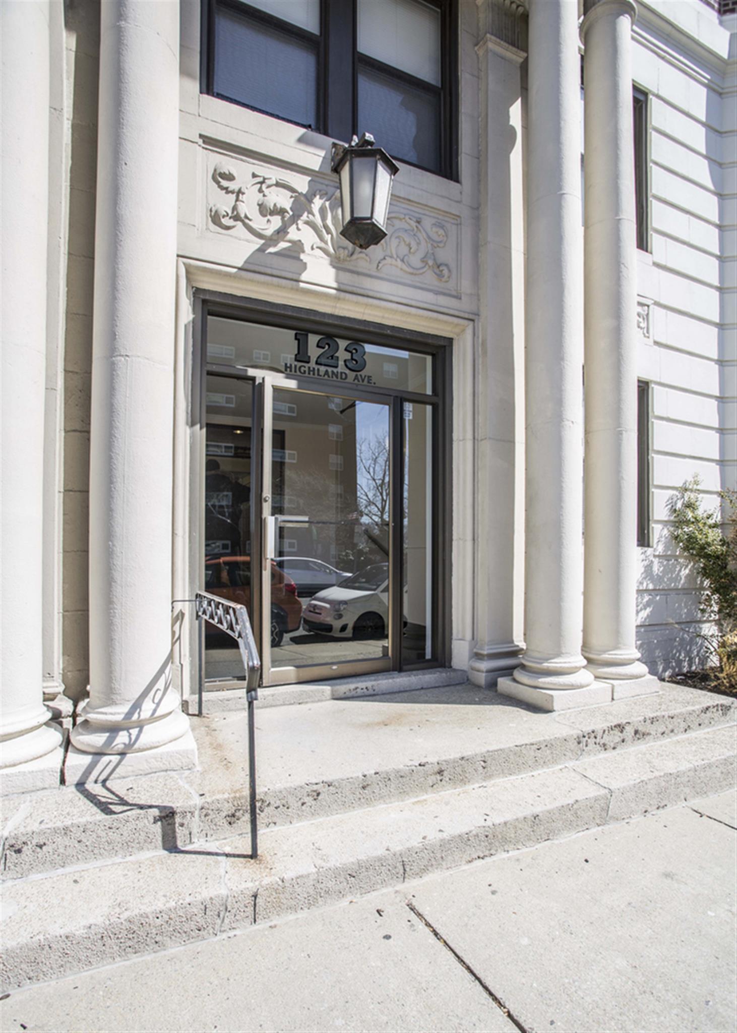 123 Highland Ave, Prospect Hill