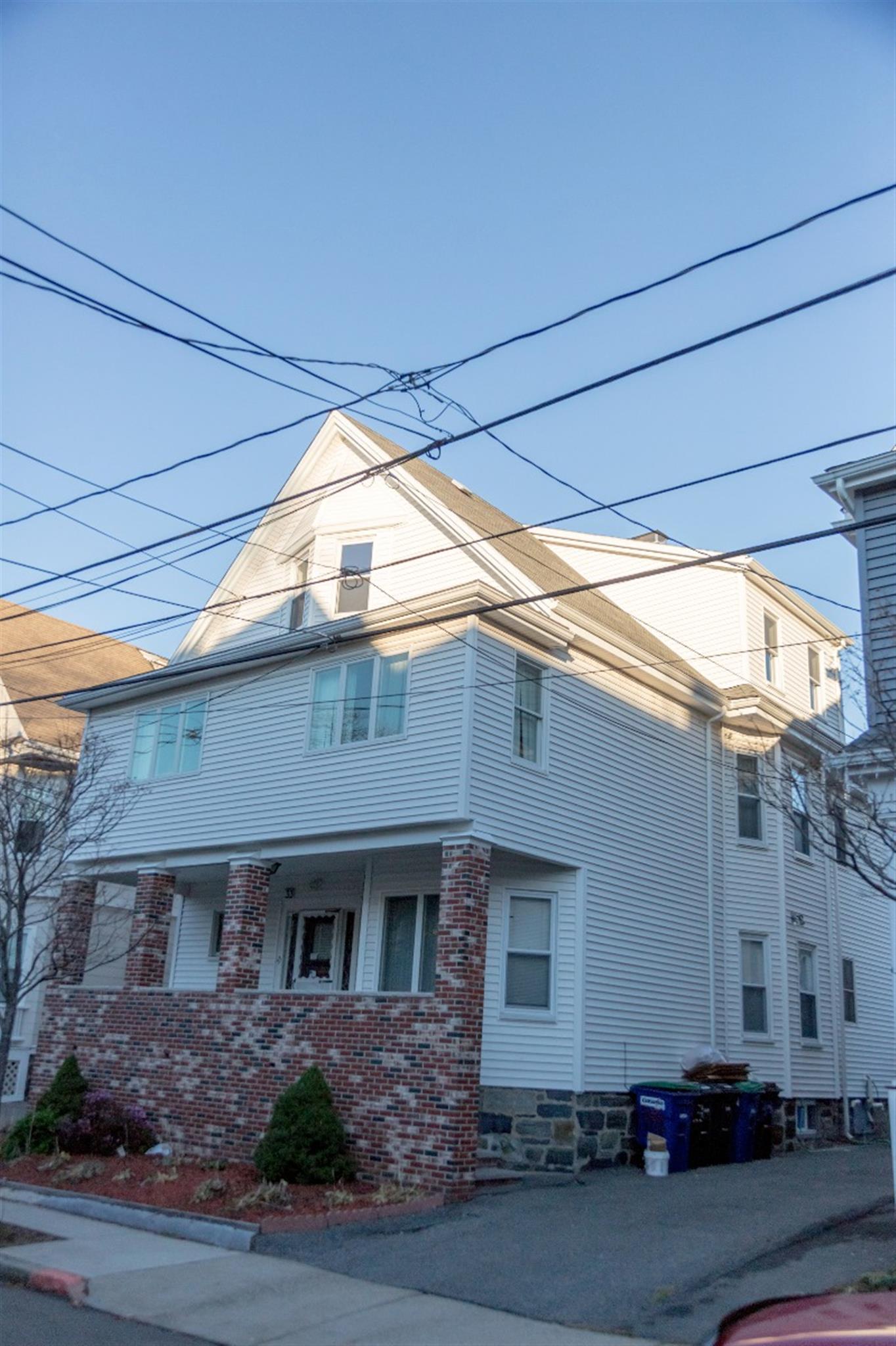 33 Bromfield Rd, Davis Square