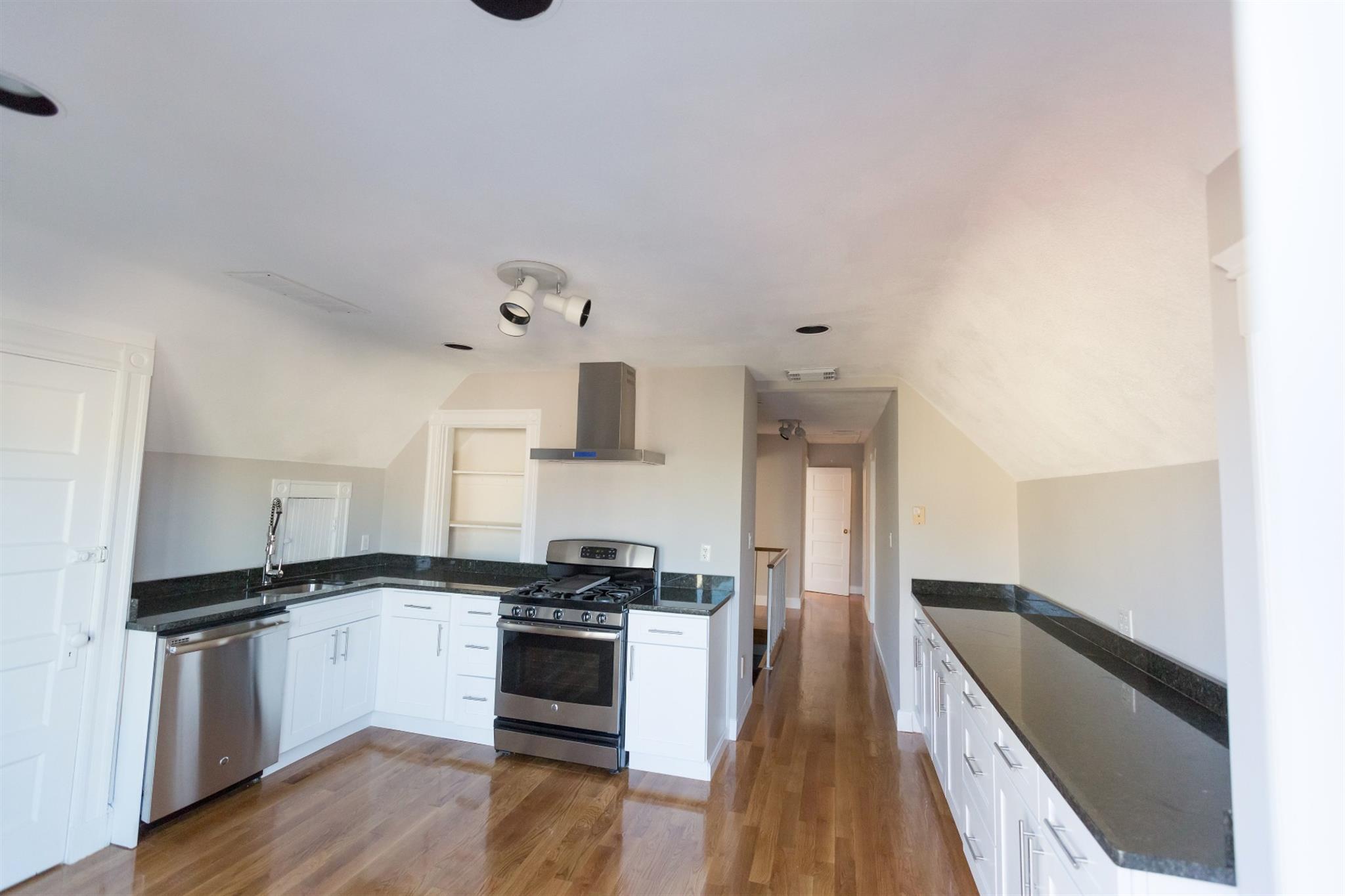 33 Bromfield Rd, Davis Square