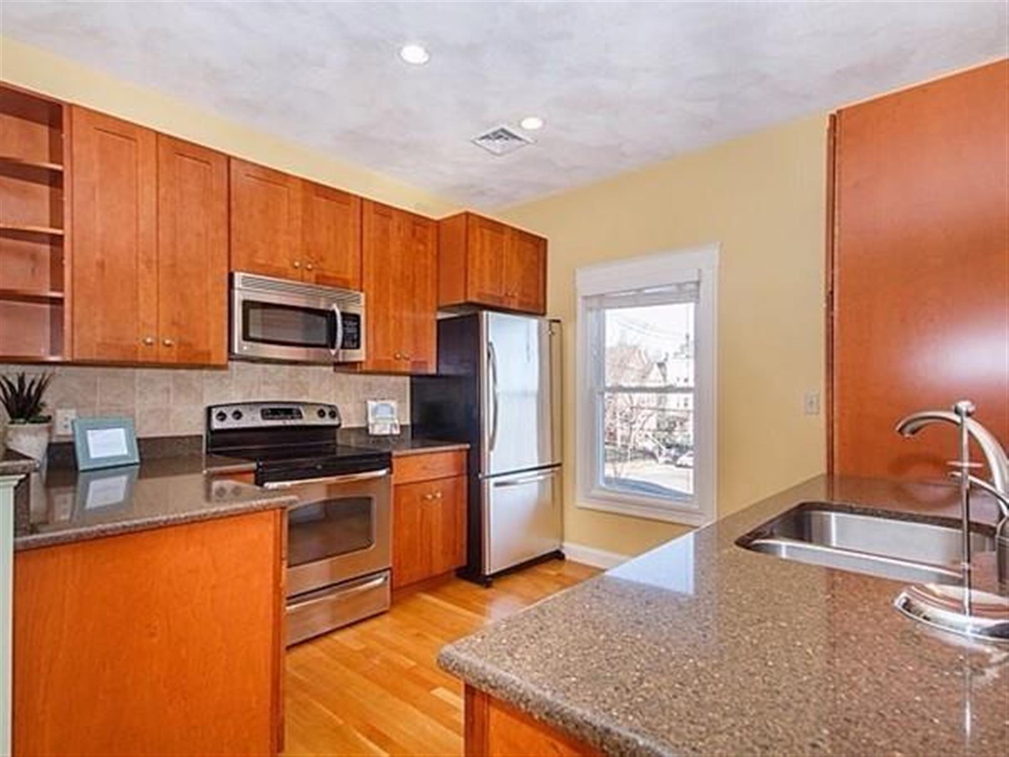 40 Atherton St, Porter Square