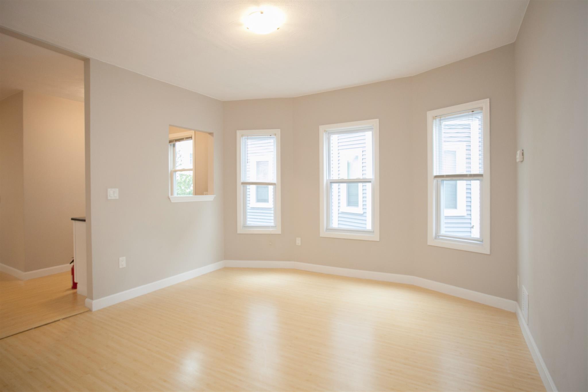 33 Bromfield Rd, Tufts