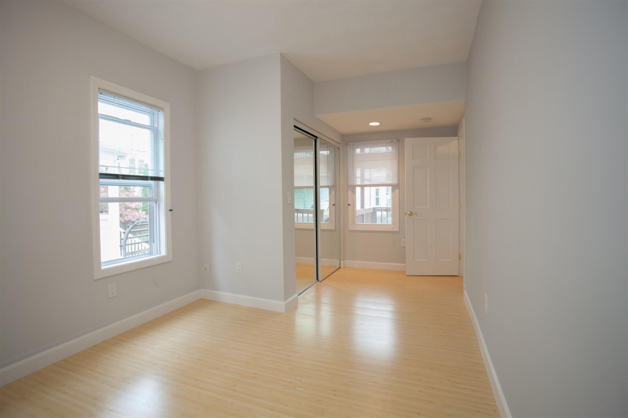 33 Bromfield Rd, Tufts