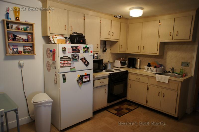 445 Washington St, Brighton