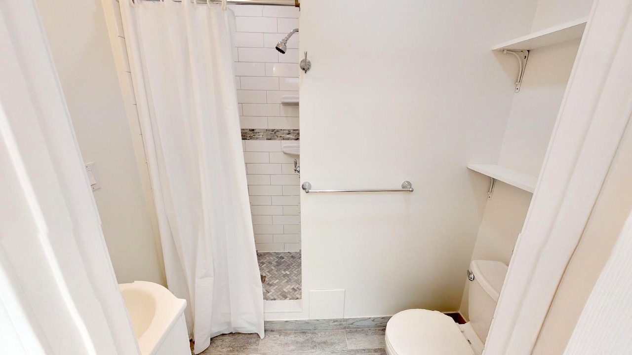 216 Hanover St, North End