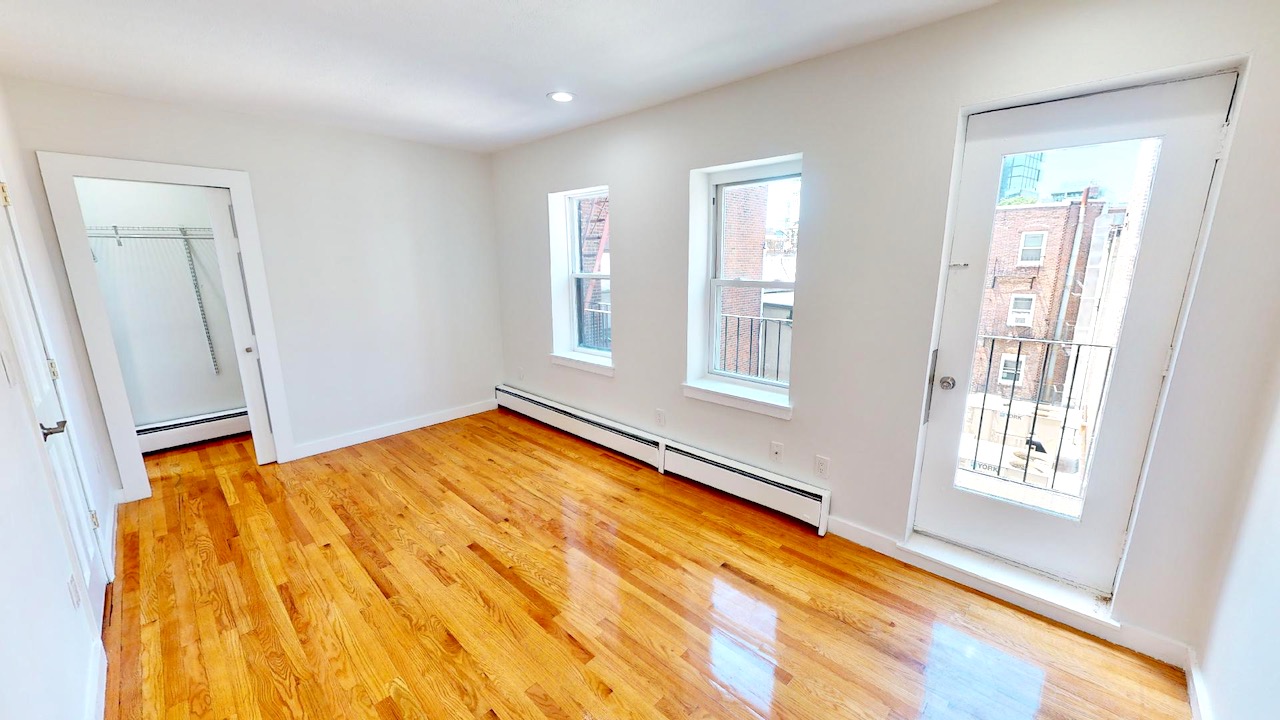 216 Hanover St, North End